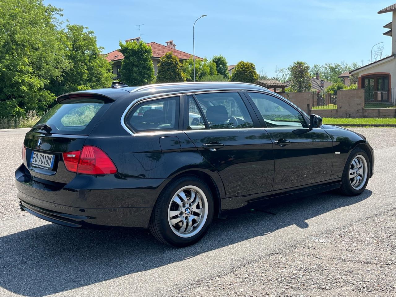 Bmw 318d 2.0 143CV - touring - Edition