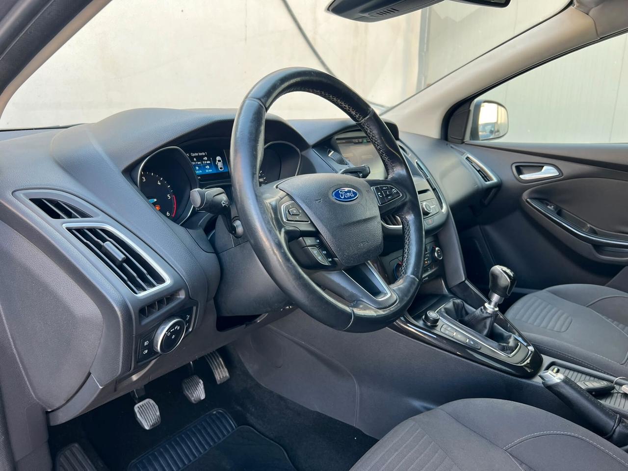 FORD FOCUS 1.5 TDCi 120 CV SW 2015!!! FULL OPTIONAL!!!