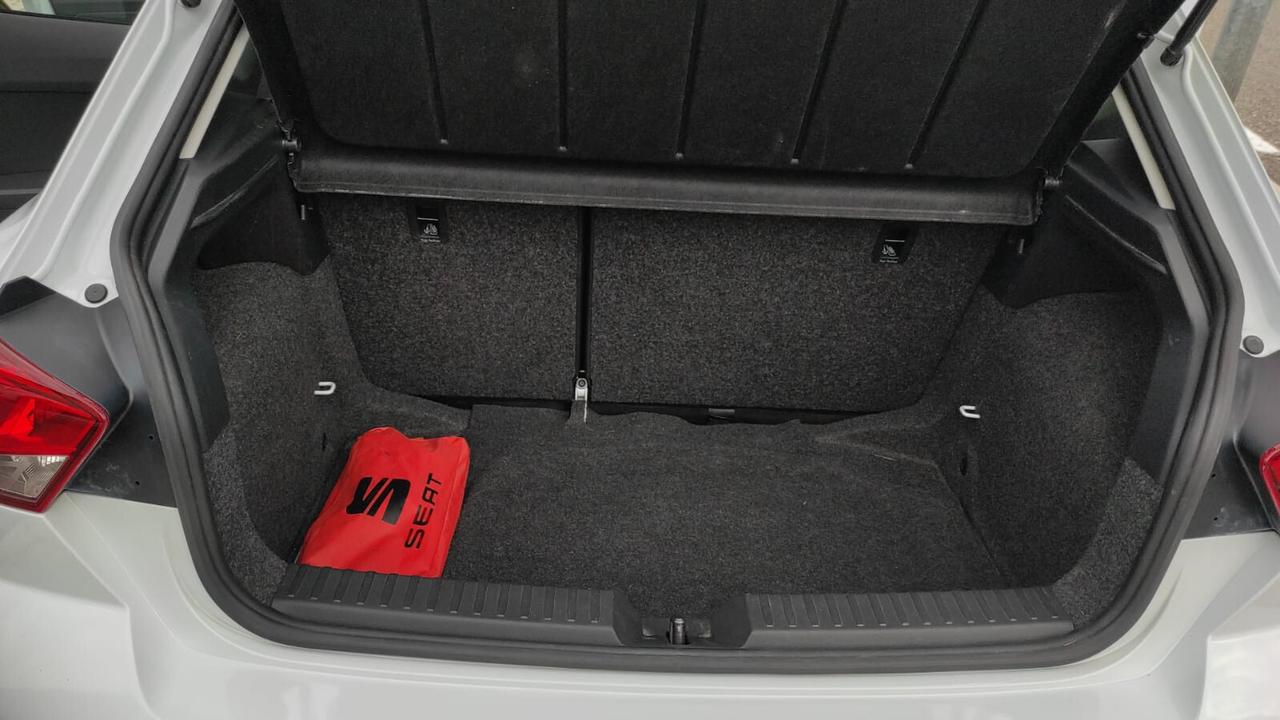 SEAT IBIZA 1.6 TDI 95CV 5 PORTE MANUALE OK NEOPATENTATI