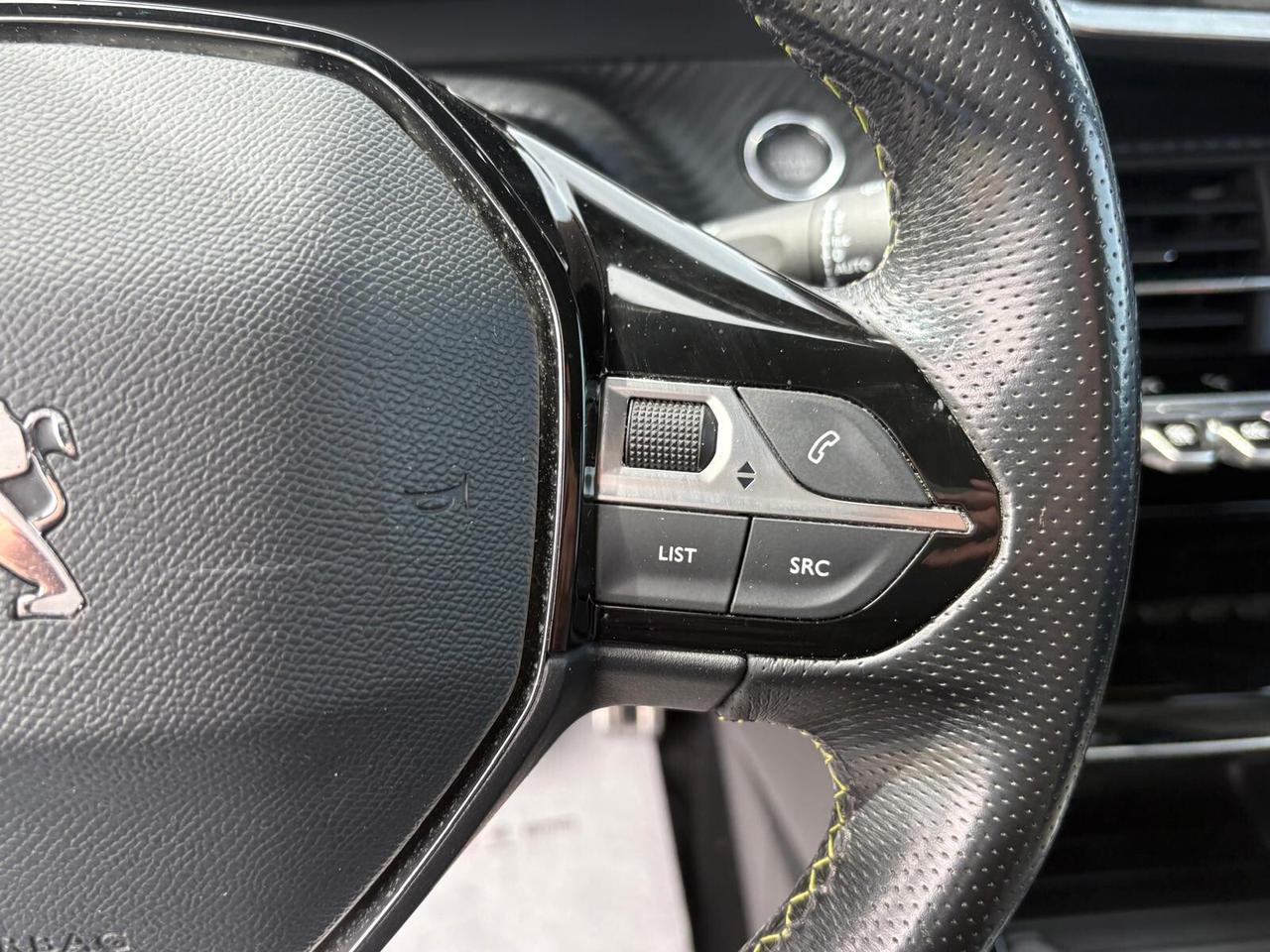 Peugeot 2008 motore elettrico 136 CV GT Pack