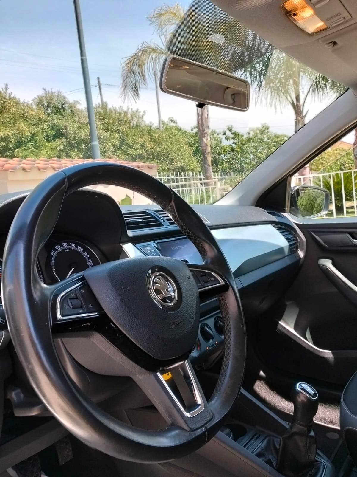Skoda Fabia 1.0 MPI 75 CV Design Edition