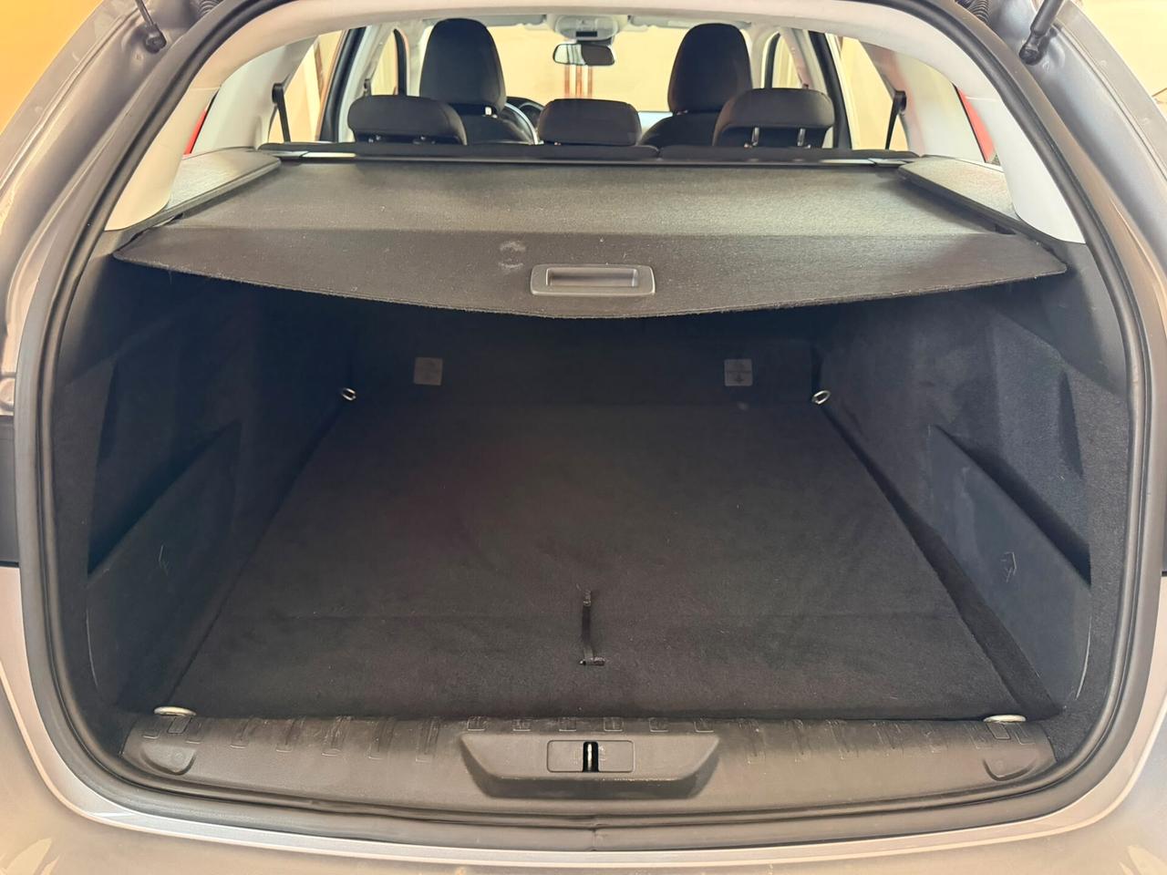 Peugeot 308 1.6 HDi 100 CV Stop&Start SW Business