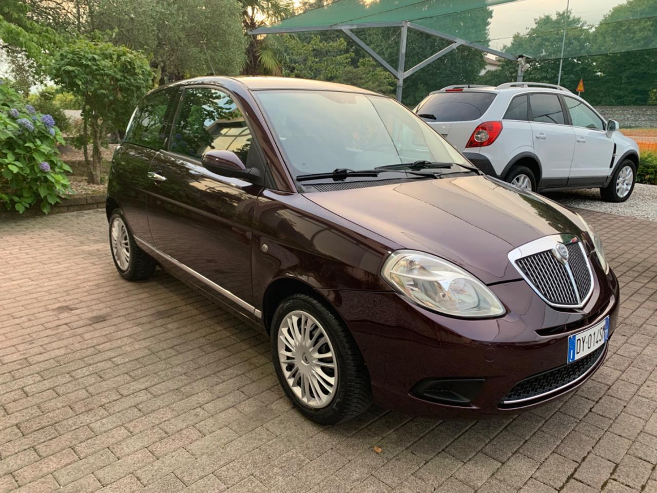 Lancia Ypsilon 1.2 Platino