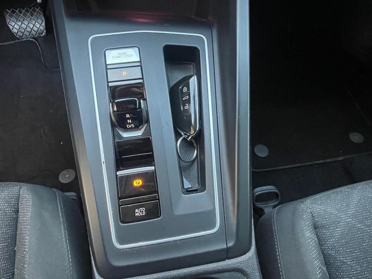 Volkswagen Golf 2.0 tdi Life 115cv dsg