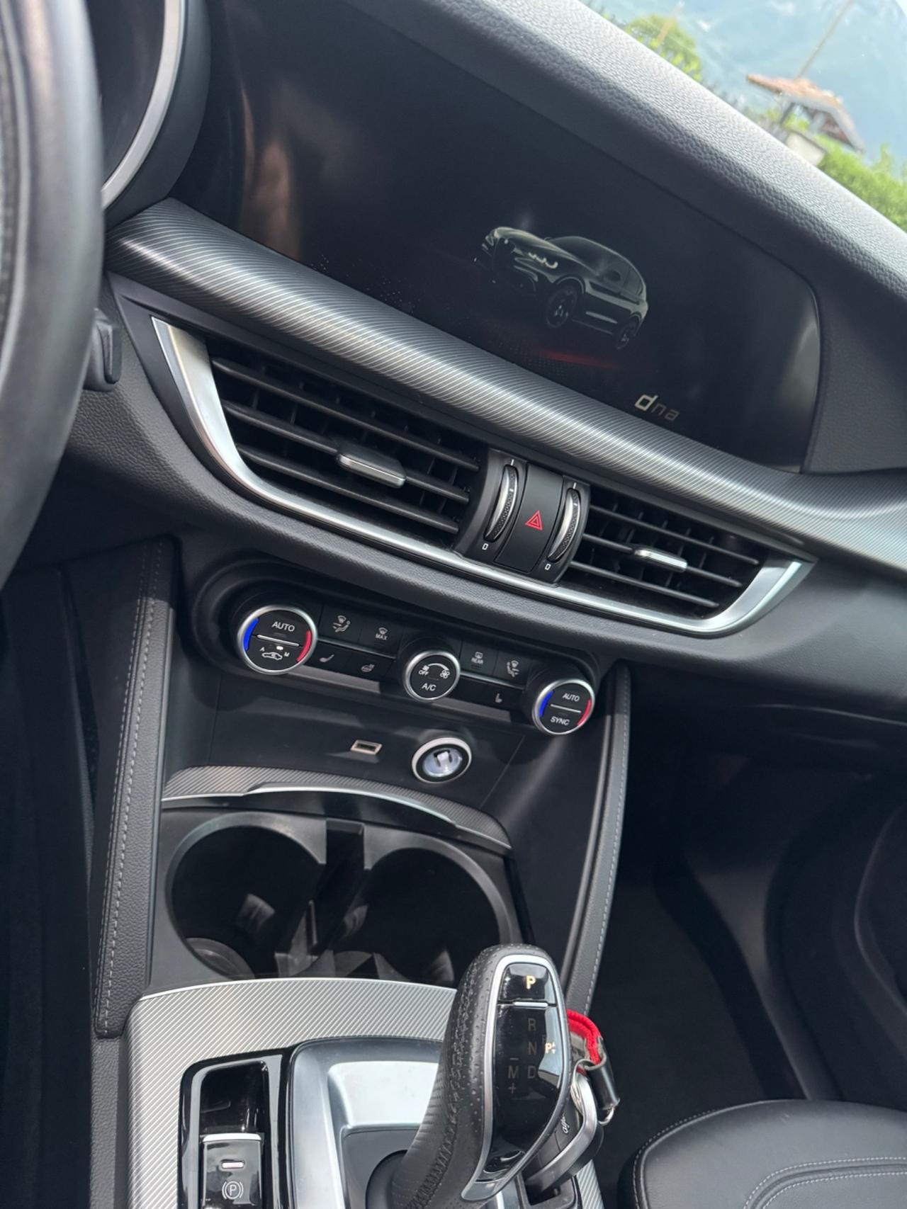 Alfa Romeo Stelvio 2.2 Turbodiesel 210 CV AT8 Q4 Veloce