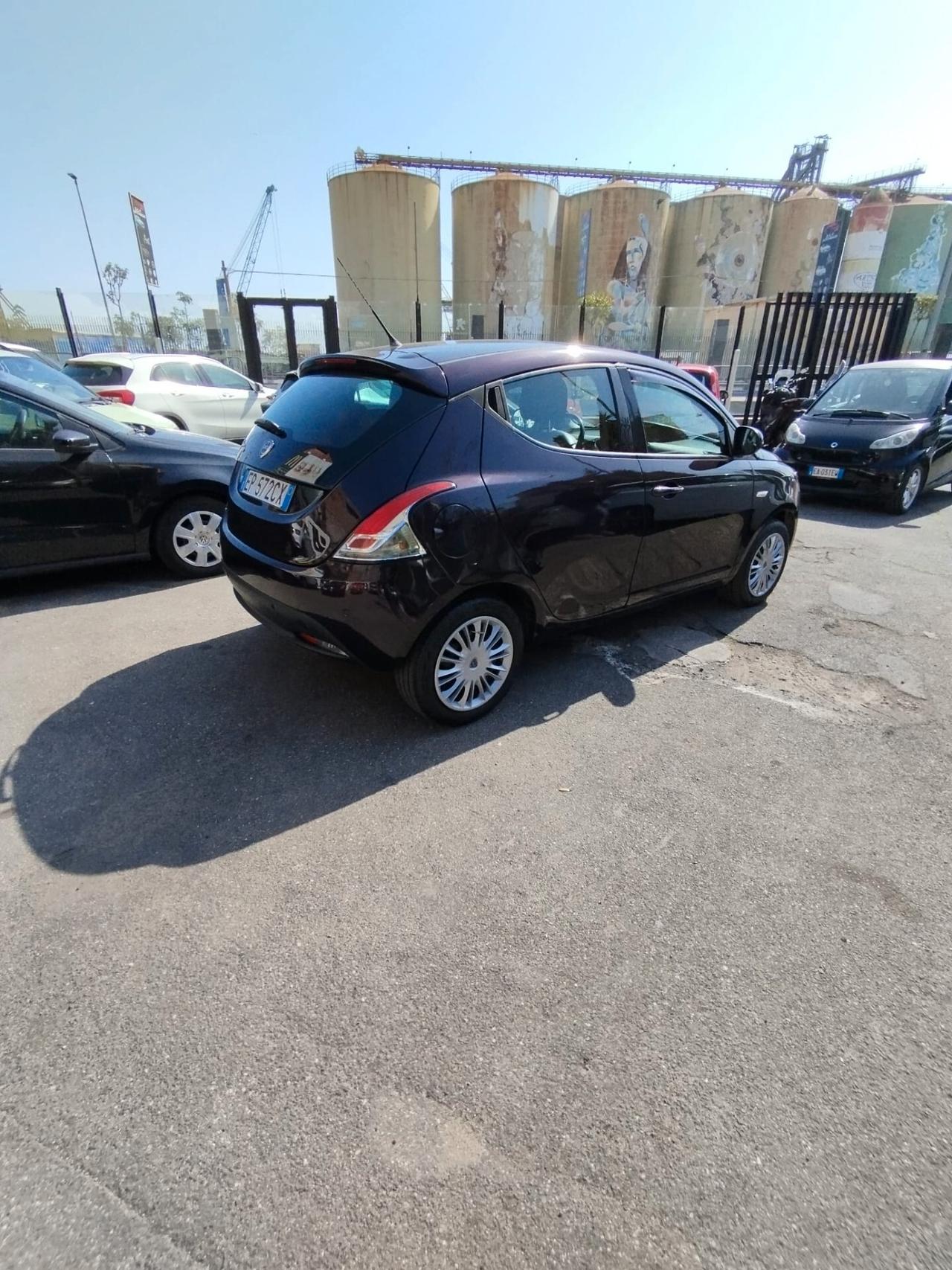 Lancia Ypsilon 1.2 69 CV 5 porte GPL Ecochic Gold