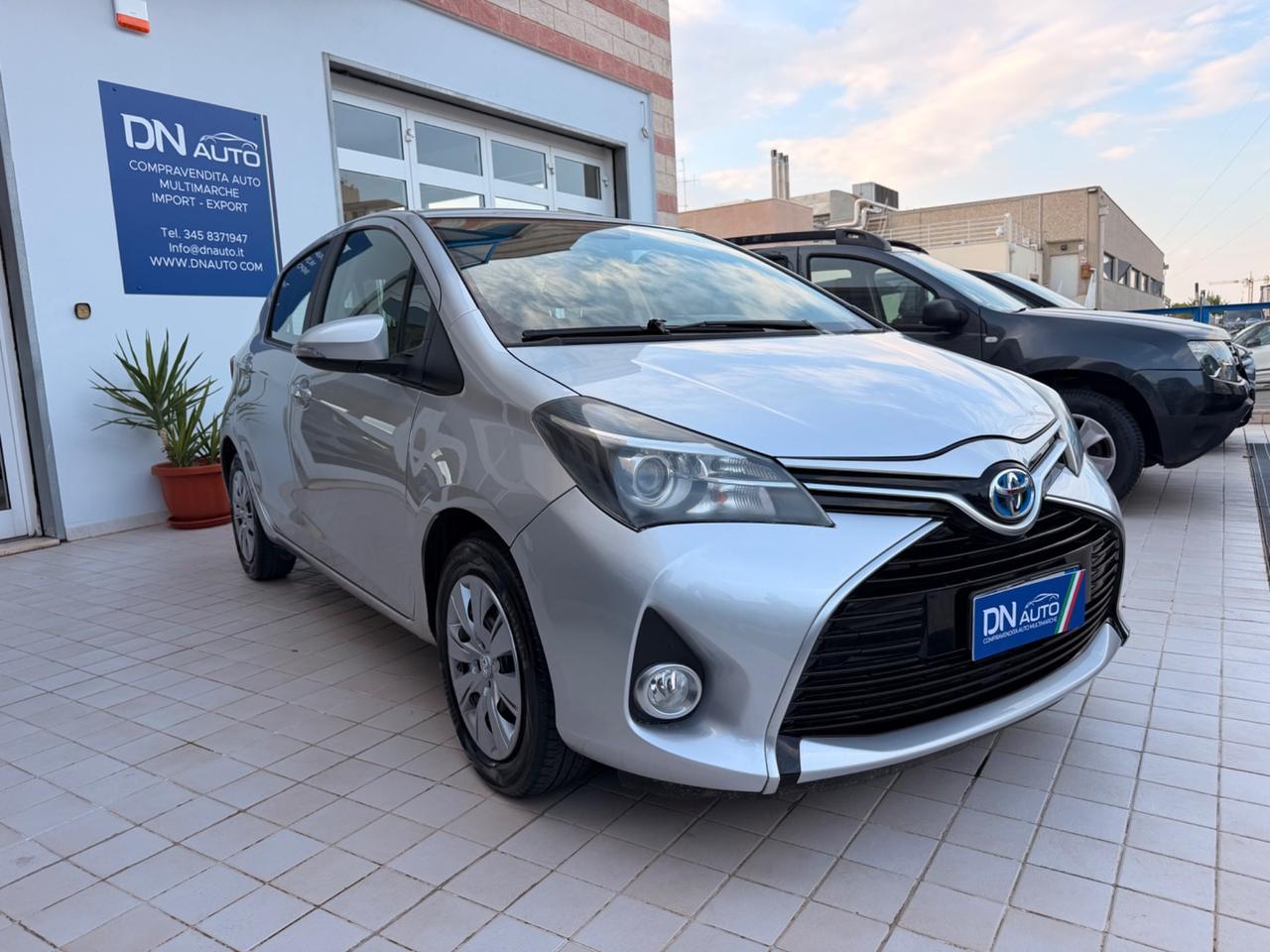 Toyota Yaris 1.5 Hybrid 5 porte Cool