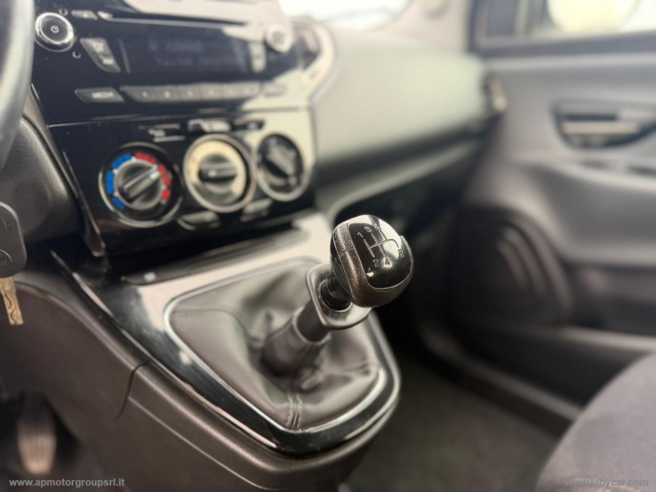 LANCIA Ypsilon 0.9 T.Air 85CV 5p. Met.Ec. Gold