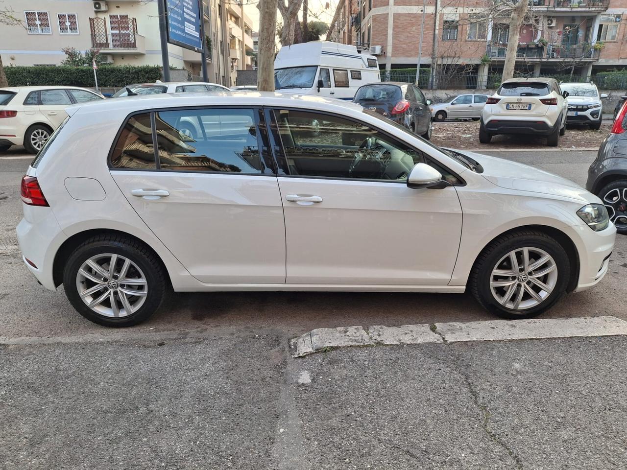 Volkswagen Golf 1.0 TSI 110 CV DSG C.AUTOM. 5p. COMFORT LINE