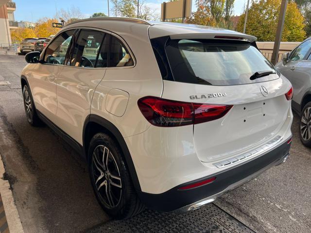 MERCEDES-BENZ GLA 200 d Automatic Sport