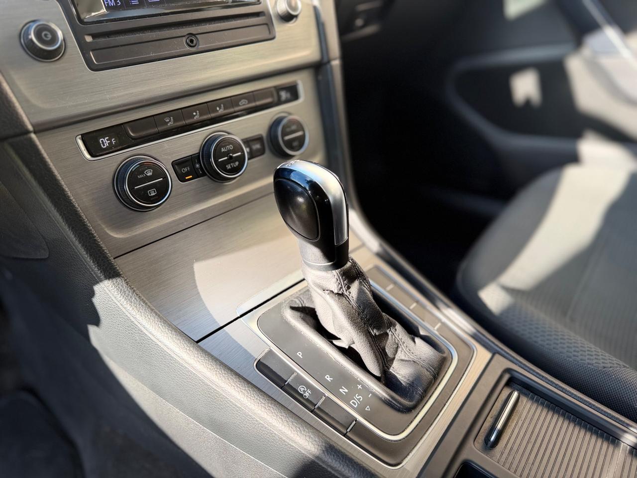 Volkswagen Golf Variant 1.6 TDI 105 CV DSG Comfortline BlueMotion Tech.