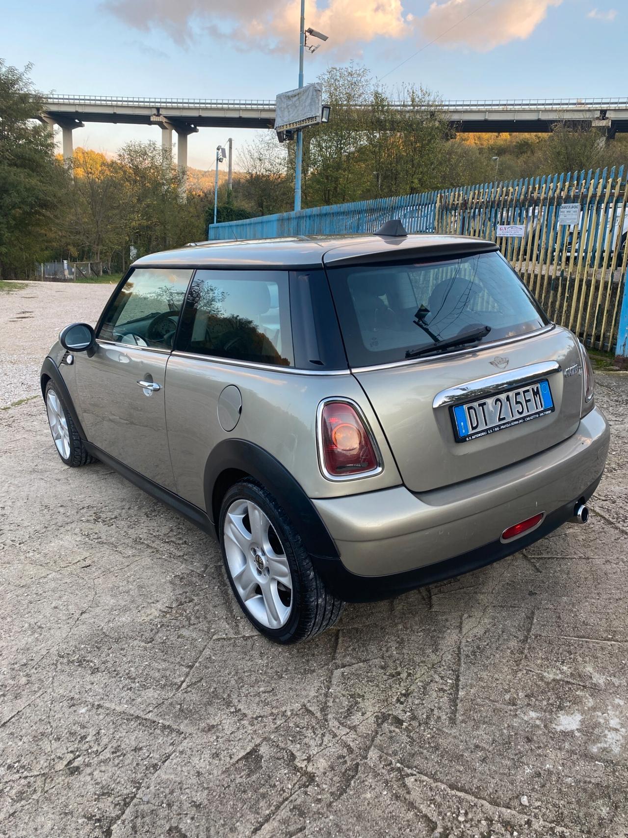 Mini 1.6 16V Cooper D Chili
