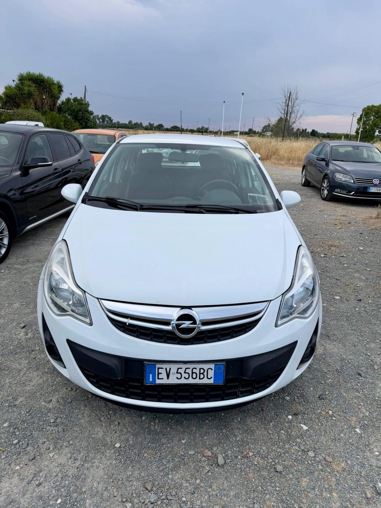 Opel Corsa 1.0 Benzina- Neopatentati- Anche Permuta