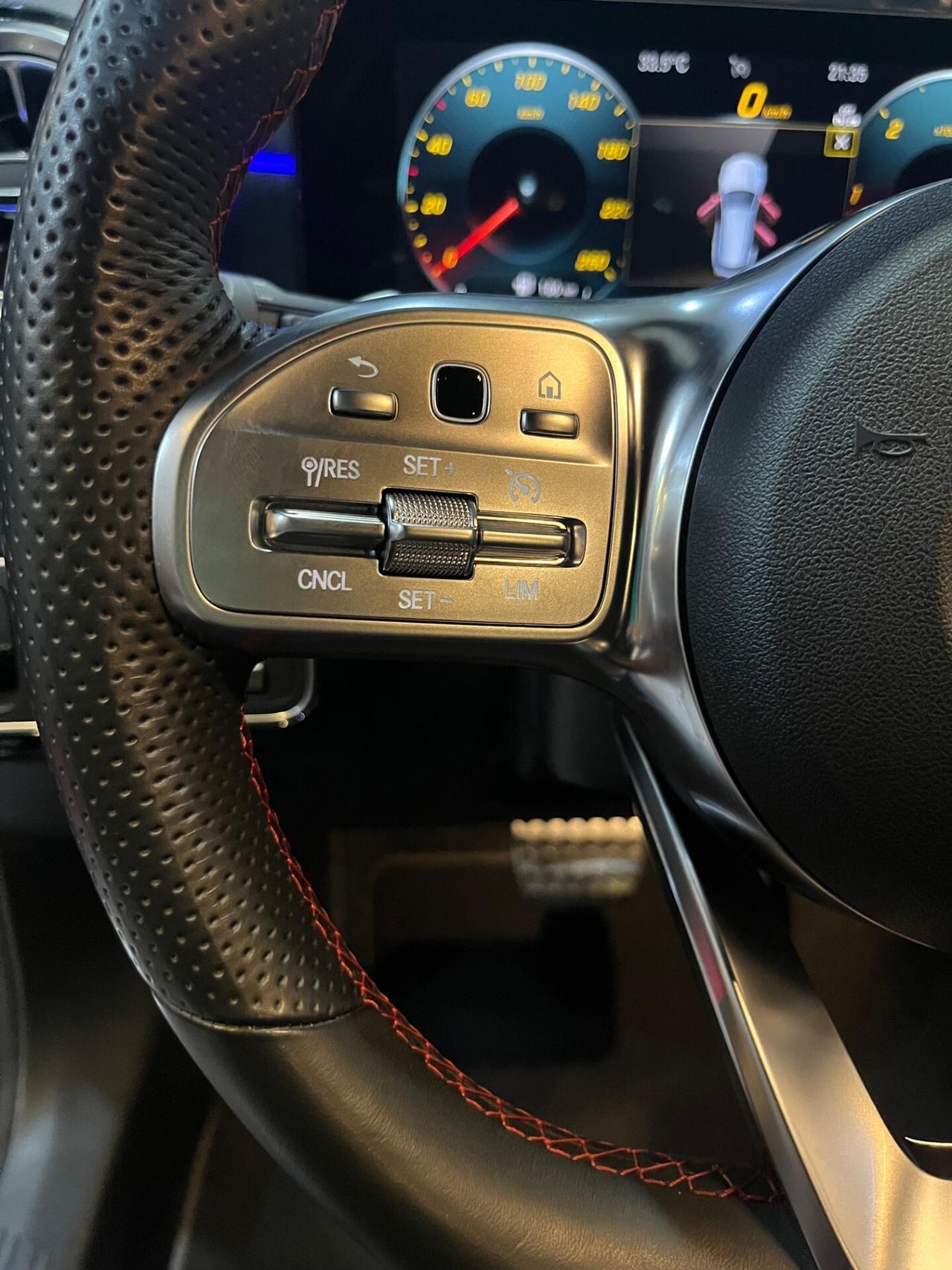 Mercedes CLA 200 d Automatic Premium 12.000 KM