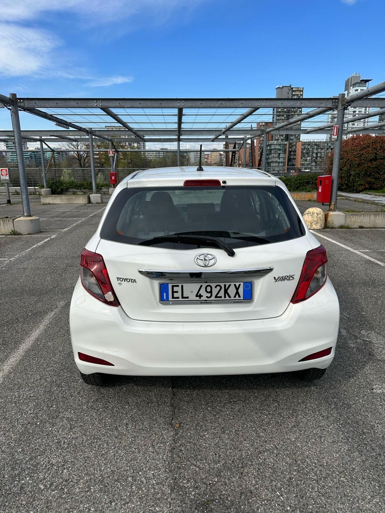 Toyota Yaris 1.0 5 porte Lounge