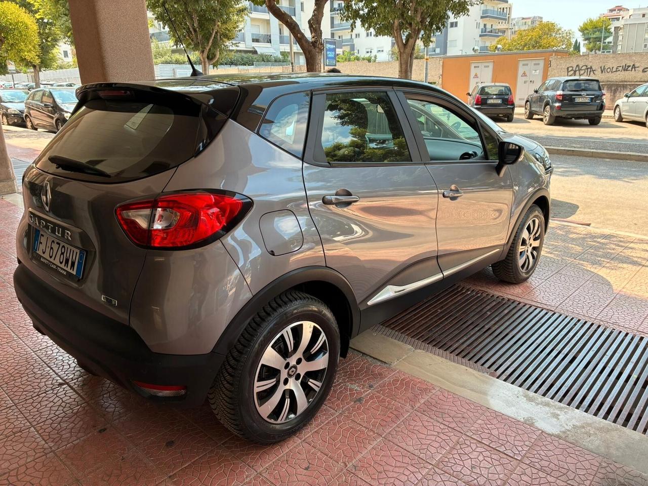 Renault Captur 1.5dCi 90CV perfetta garantita-2017