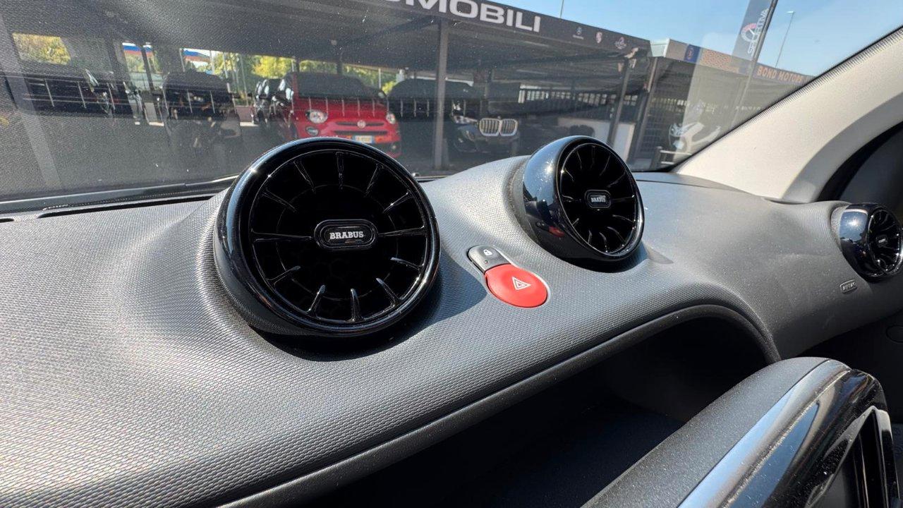 smart forTwo PREZZO REALE! BRABUS PARI AL NUOVO RATA MENSILE 336,00 EURO EQ 60kW prime