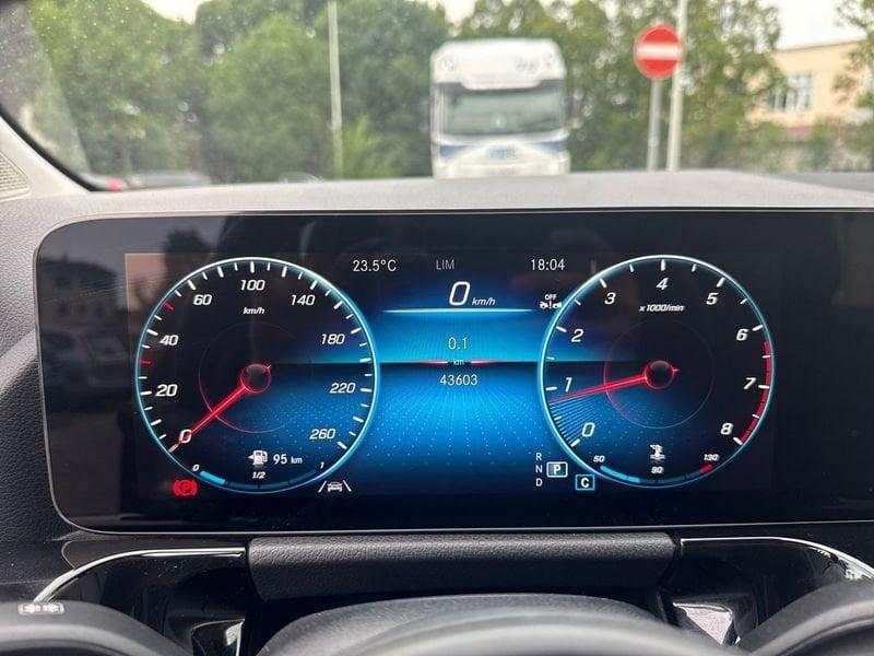 Mercedes-Benz GLA 180 Business Extra auto