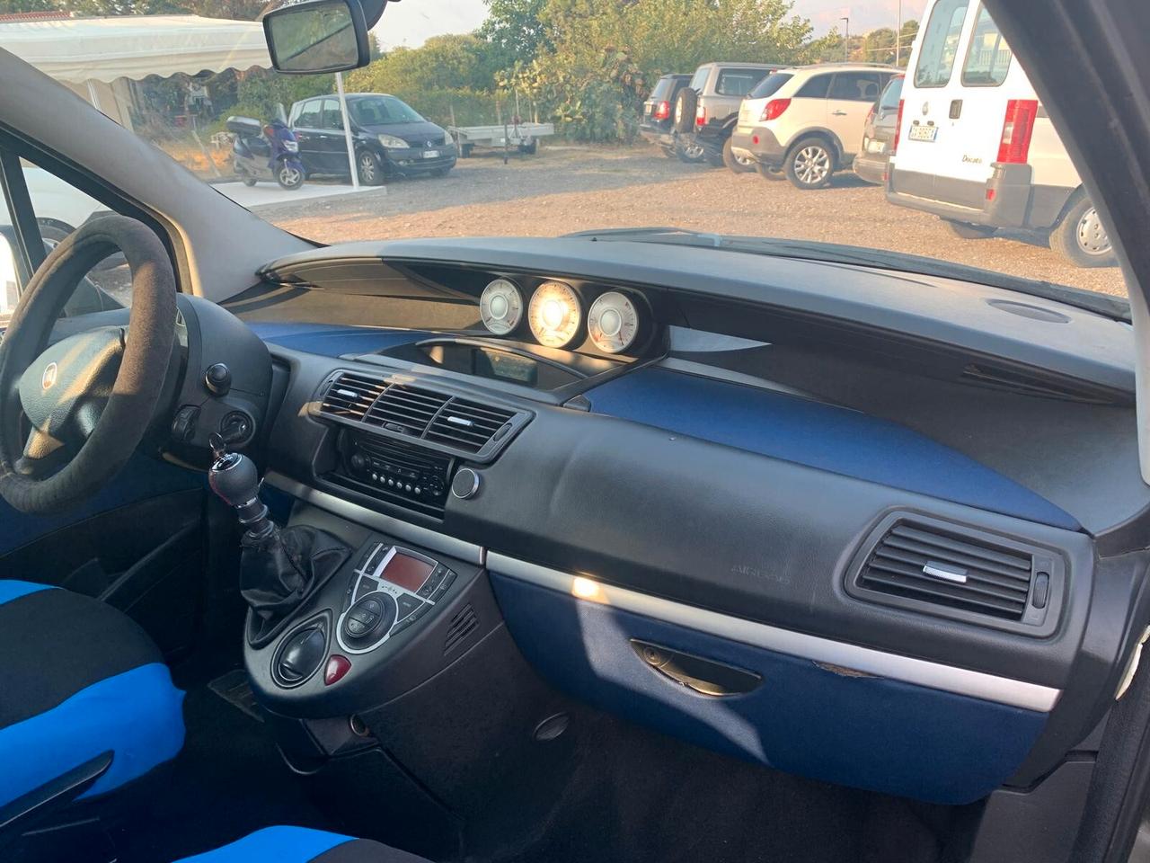 Fiat Ulysse 2.0 MJT 120 CV Emotion