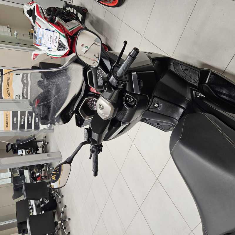 Yamaha X-Max 400 - 2016