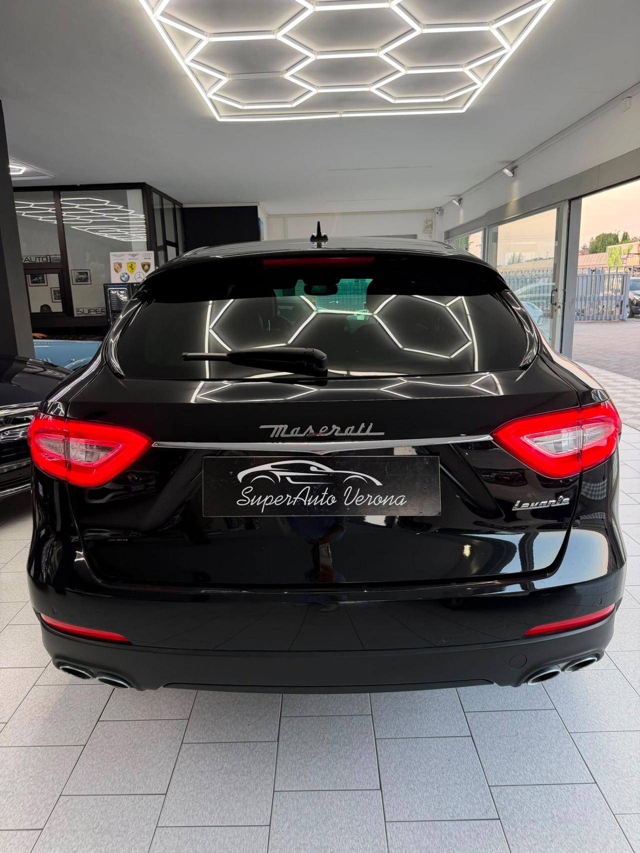 Maserati Levante V6 Diesel 275 CV AWD TETTO