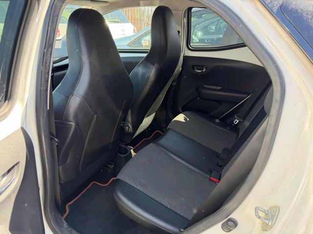 TOYOTA Aygo 1.0 VVT-i 72 CV 5 porte x-wave orange