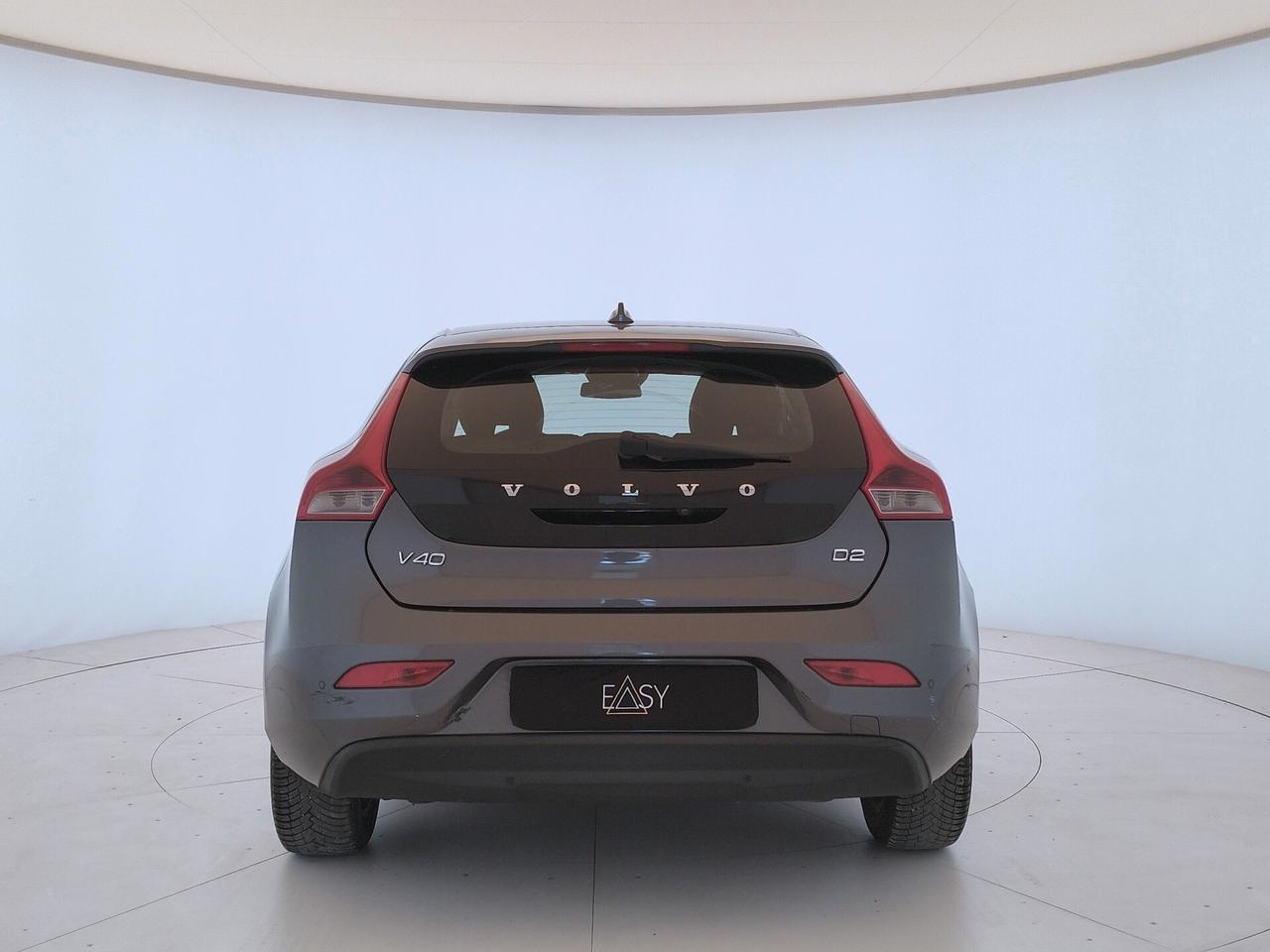 Volvo V40 D2 1.6 Momentum - NEOPATENTATI