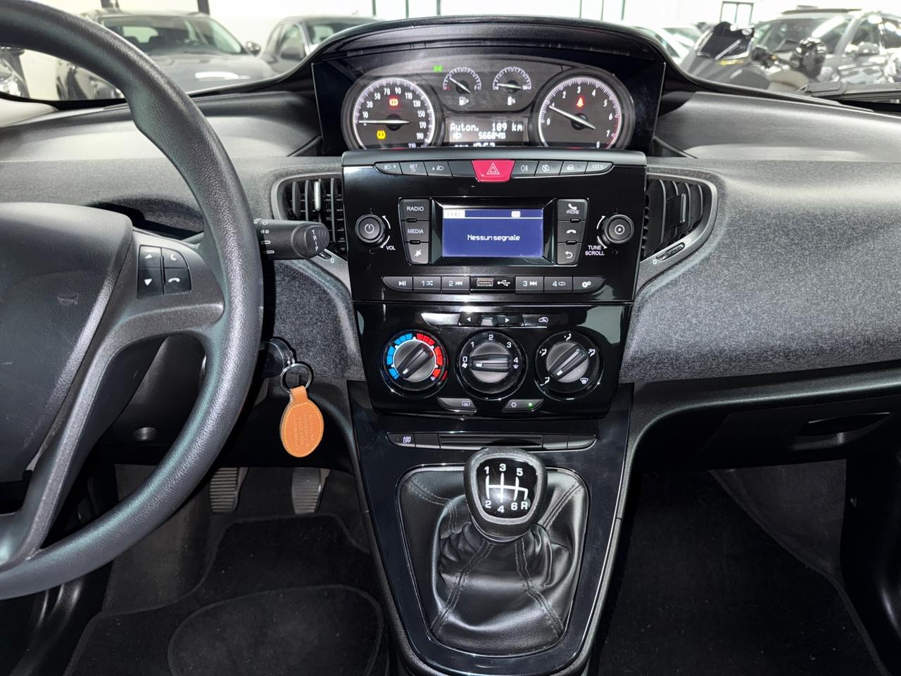Lancia Ypsilon