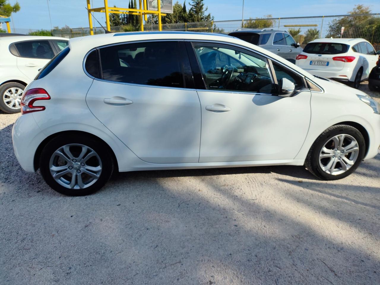 Peugeot 208 PureTech 82 5 porte Allure GPL