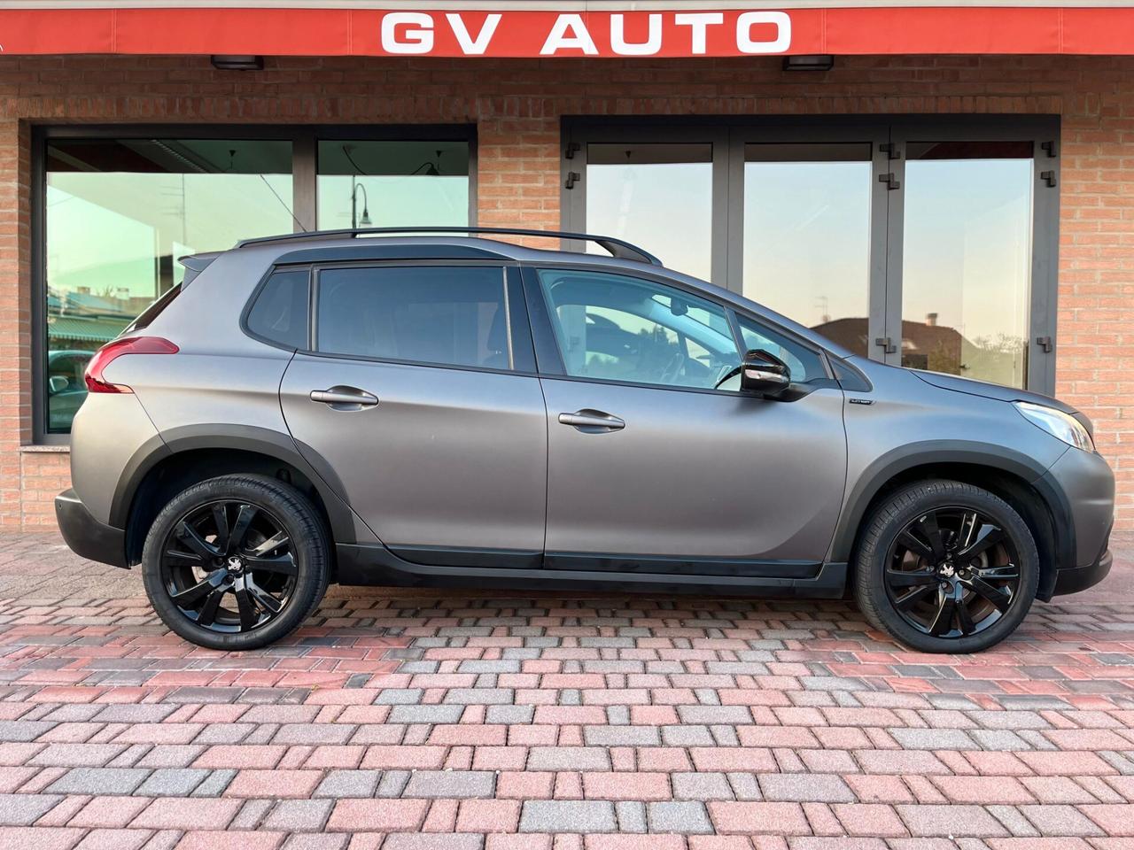 Peugeot 2008 BlueHDi 120 S&S Black Matt