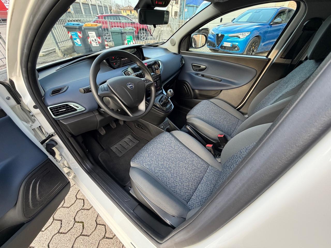 Lancia Ypsilon 1.0 FireFly 5 porte S&S Hybrid