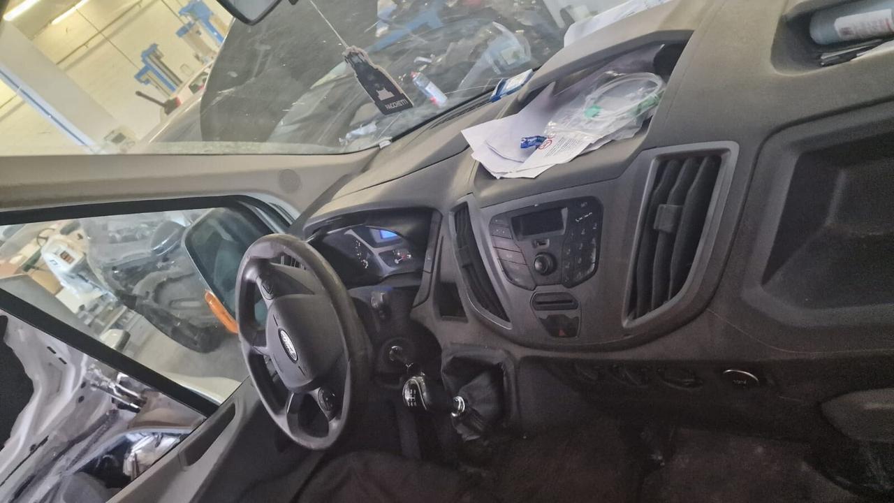 Ford Transit 2.2 tdci cassone fisso motore rotto