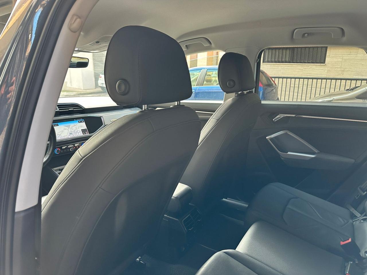 Audi Q3 2.0 TDI S tronic Advanced *FULL*