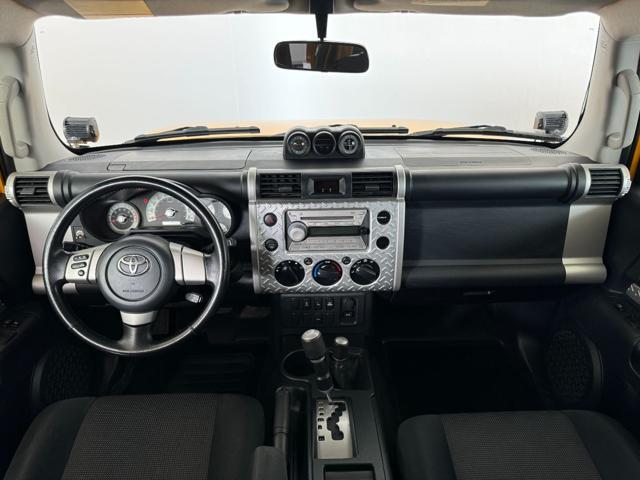 TOYOTA FJ Cruiser 4.0 V6 4X4 AUTOMATIC