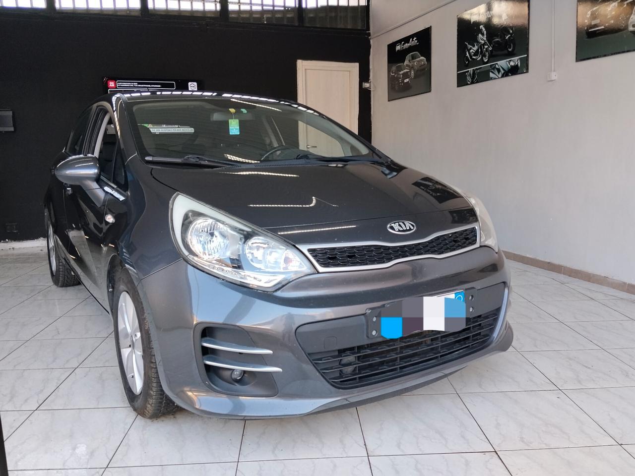 Kia Rio 1.1 diesel 2015 CON GARANZIA