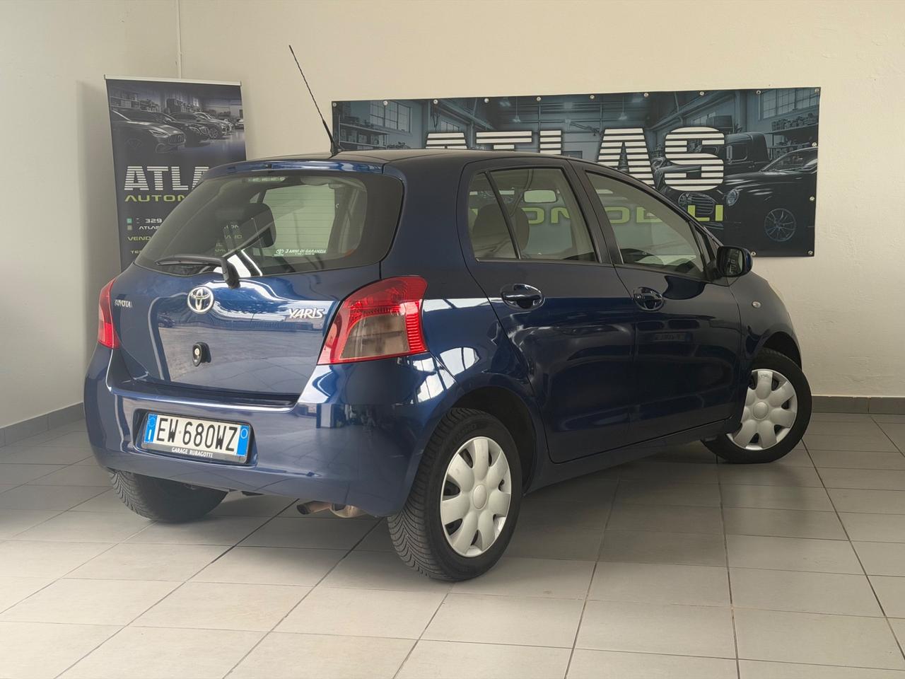 Toyota Yaris 1.0 5 porte Sol