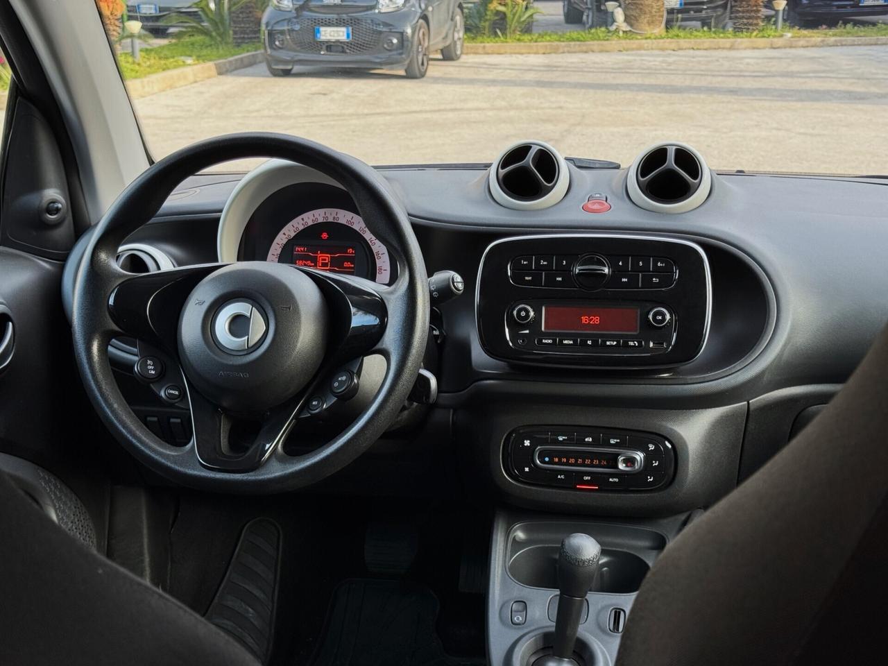 Smart forTwo 1.0 Youngster 71CV Twinamic