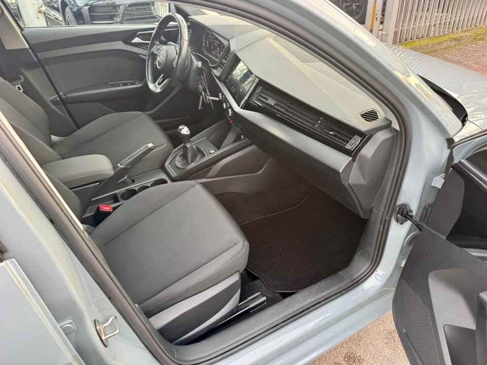 AUDI A1 SPORTBACK 30 TFSI Identity Black 110 CV