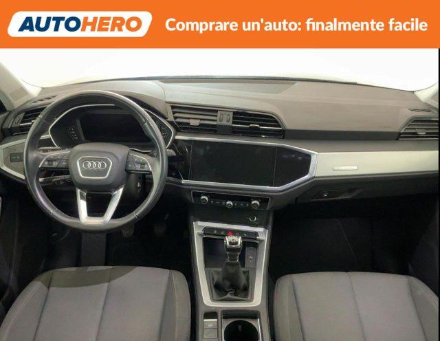 AUDI Q3 35 TFSI Business Advanced