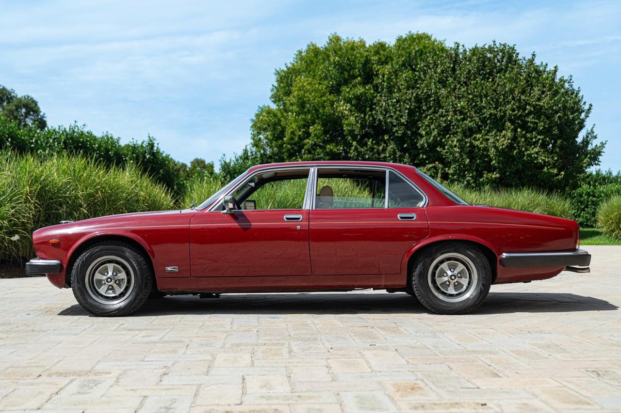 Jaguar XJ6 1981 4.2 MANUALE JAG00089