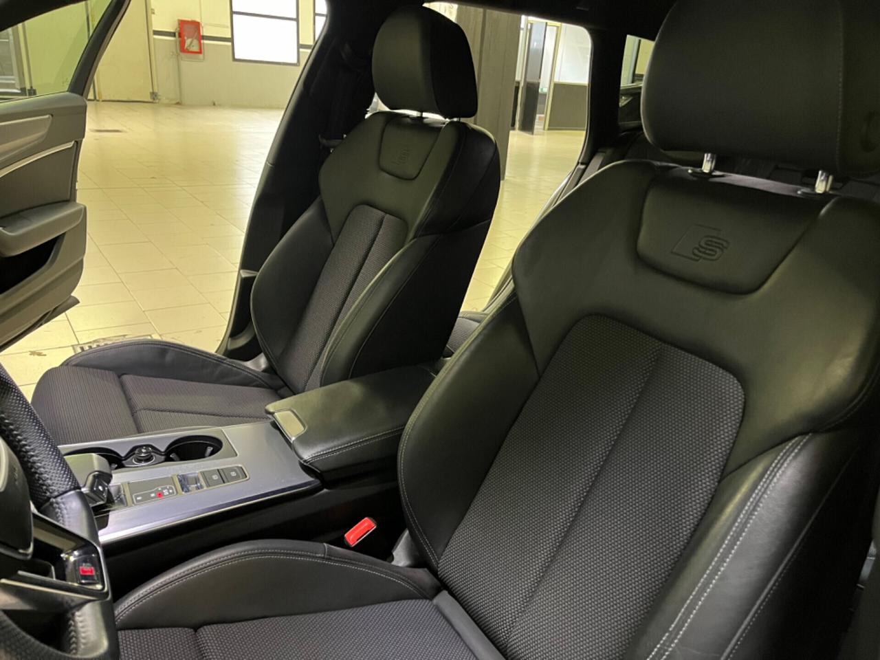 Audi A6 Avant 40 2.0 TDI S tronic line *matrix