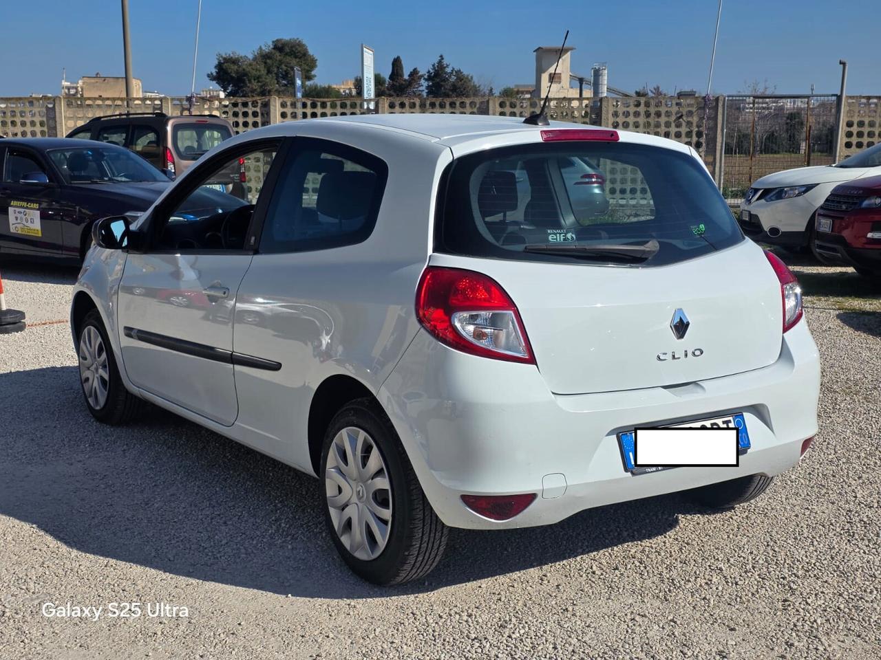 Renault Clio 1.2 16V 3 porte Luxe