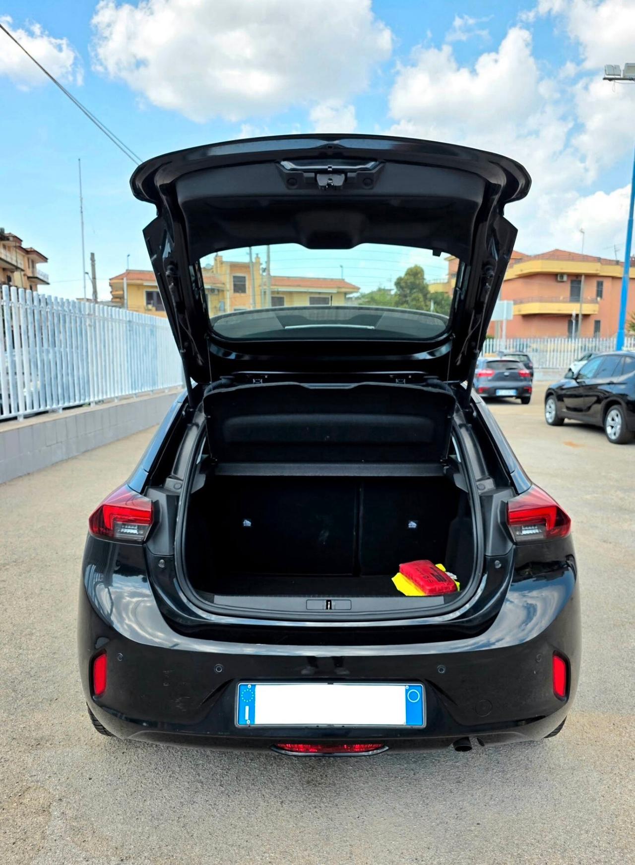 Opel Corsa 1.2 bz 101 CV Elegance con 49.000 Chilometri