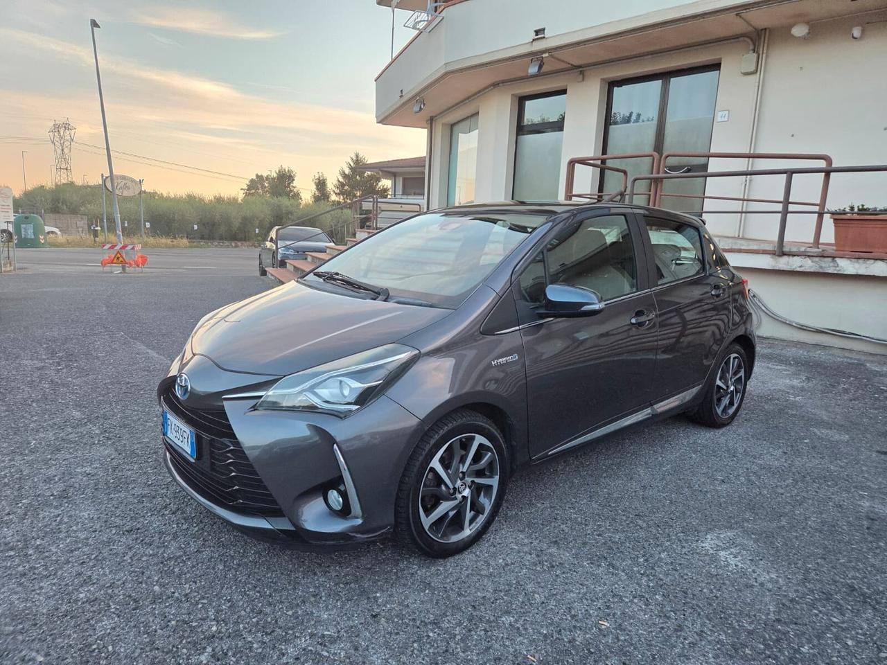 Toyota Yaris 1.5 Hybrid 5 porte Trend "Blue Edition"