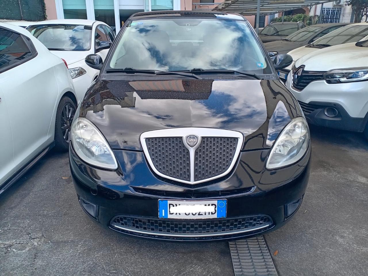 Lancia Ypsilon 1.4 Platino Ecochic GPL