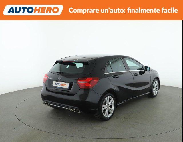 MERCEDES-BENZ A 180 d Automatic Business