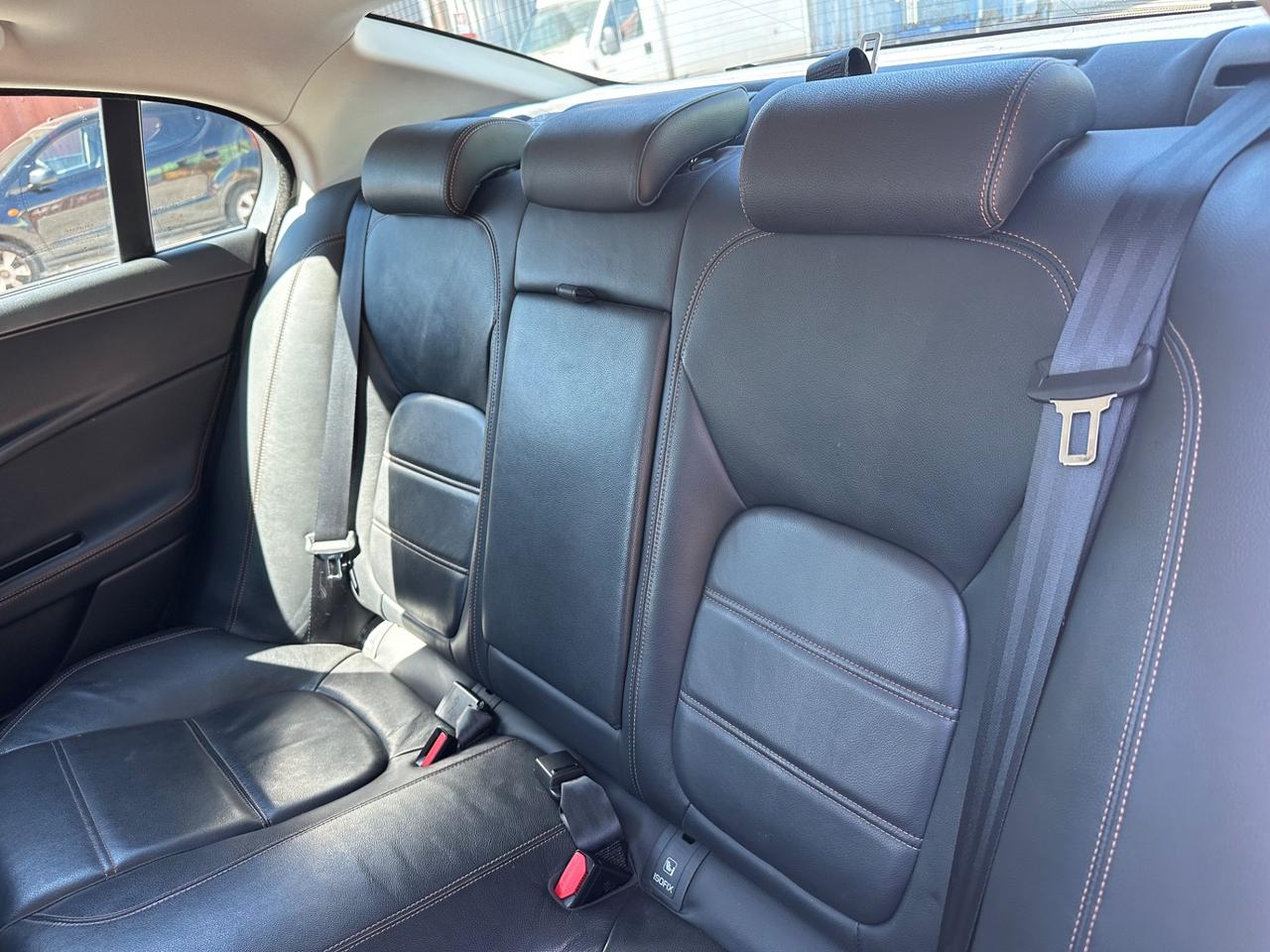 Jaguar XE 2.0 D Turbo aut. Pure PELLE NAVI