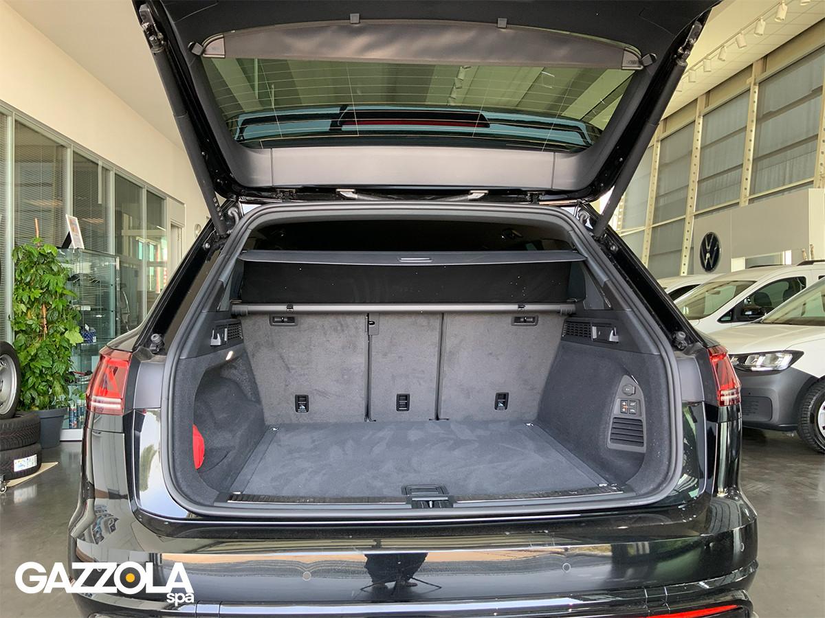Volkswagen Touareg 3.0 V6 tdi scr R-Line 231cv auto