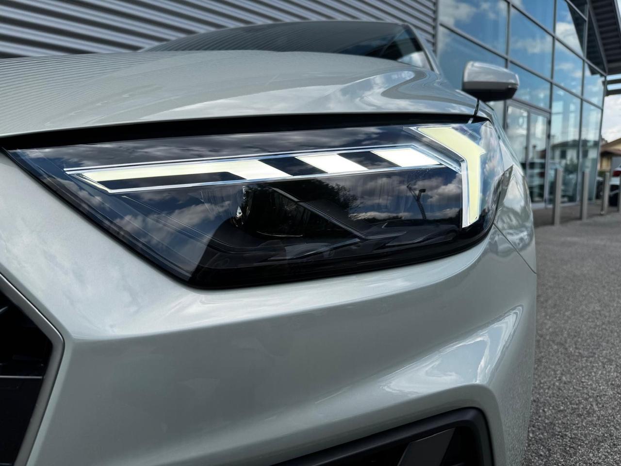 AUDI A1 SPORTBACK 30 TFSI S-TRONIC S LINE EDITION