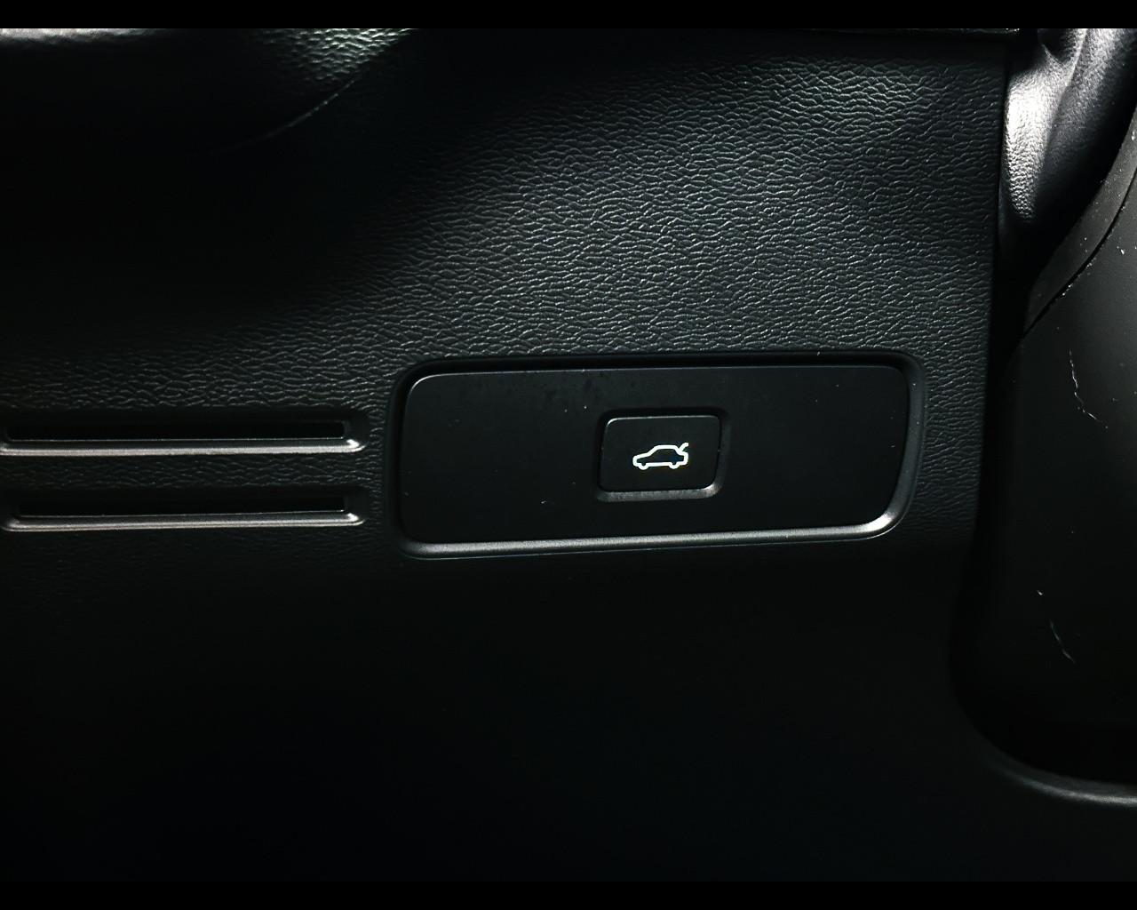 VOLVO XC40 (2017-->) - XC40 B3 automatico Core